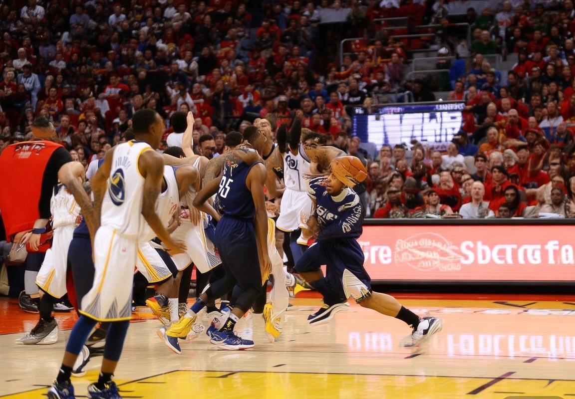 2019NBA季后赛火箭对勇士第四战：经典对决精彩回顾(图3)